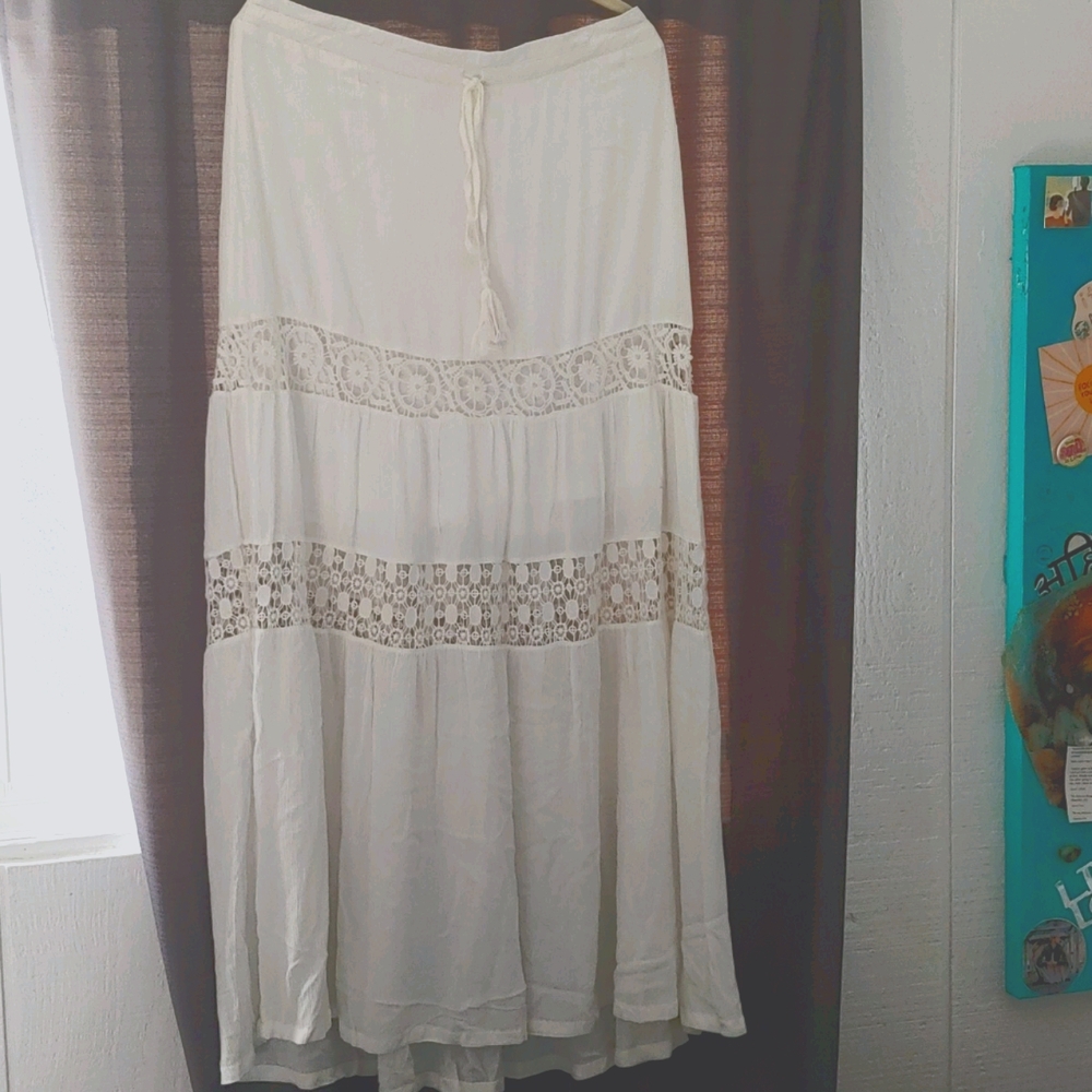 Long skirt with crochet panels